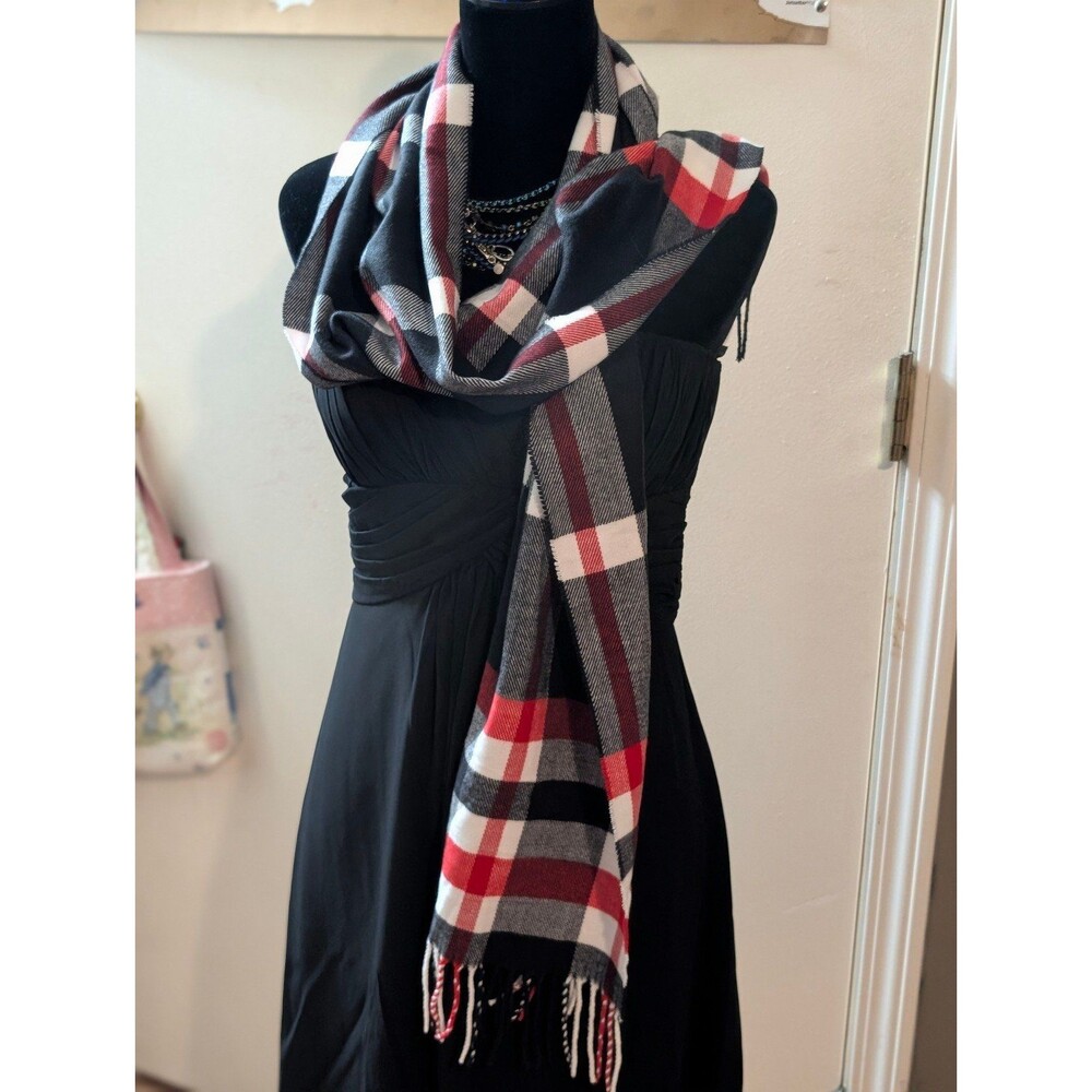 Plaid Scarf Bundle | V. Fraas Cashmink & Veronz Acrylic Scarves (2) - Picture 5 of 7